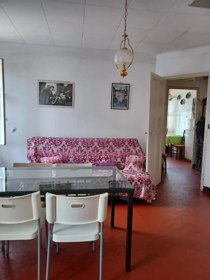 Appartement Cannes à quelques pas de la mer, de la Croisette et du Palais des Festivals França